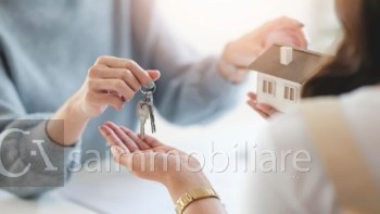 pagamento provvigione agenzia immobiliare e consegna chiavi